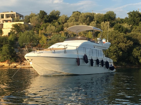 M/Y Azimut 46