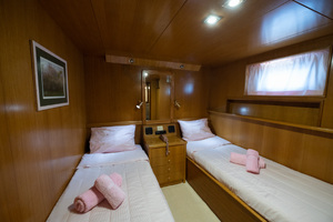 Twin Cabin C